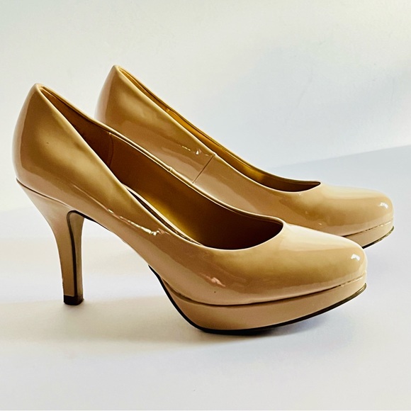 Madden Girl Shoes - Madden Girl Beige Women’s Heels Size 6.5M